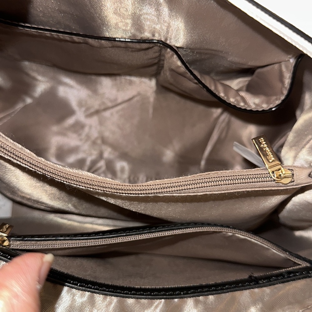 Purse - Picture 7 of 12